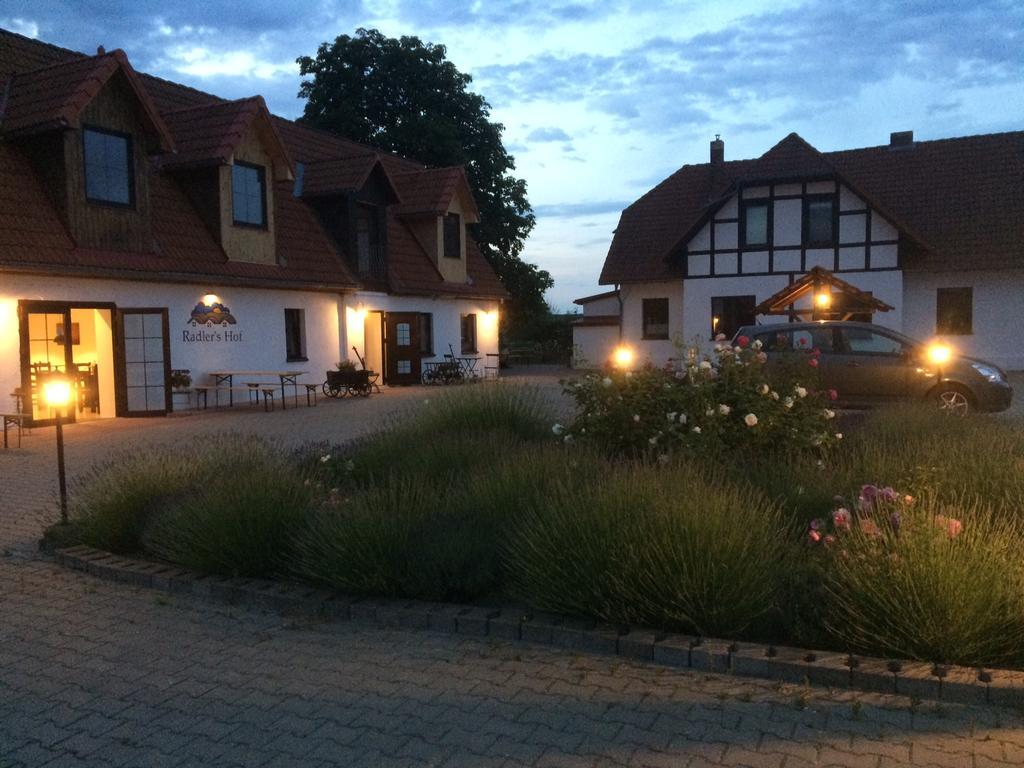 Radler'S Hof Hotel Letschin Bagian luar foto