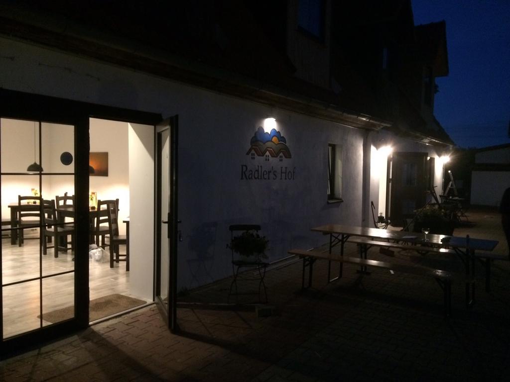 Radler'S Hof Hotel Letschin Bagian luar foto