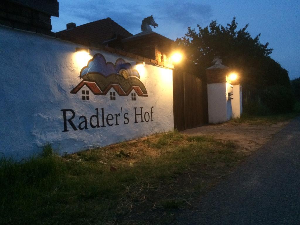 Radler'S Hof Hotel Letschin Bagian luar foto